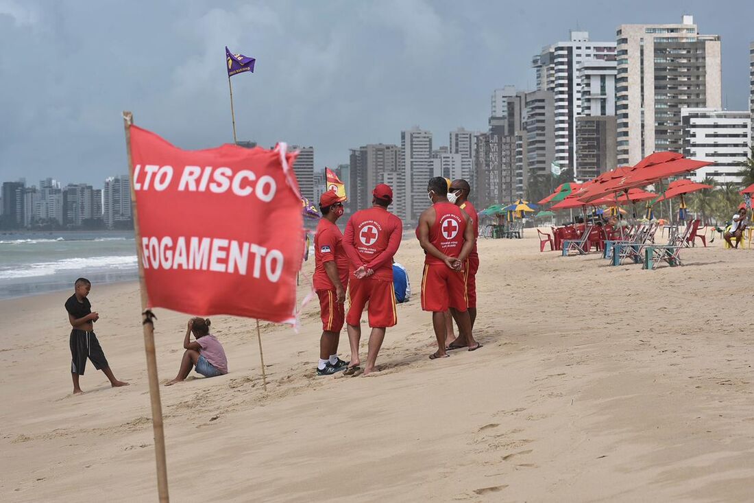 Praia de Piedade, em Jaboatão dos Guararapes