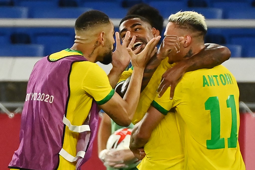 Malcom fez o gol da vitória no segundo tempo da prorrogação