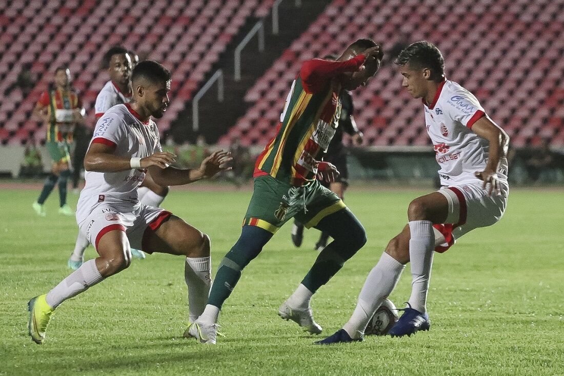 Expulsão foi no jogo perante o Sampaio Corrêa