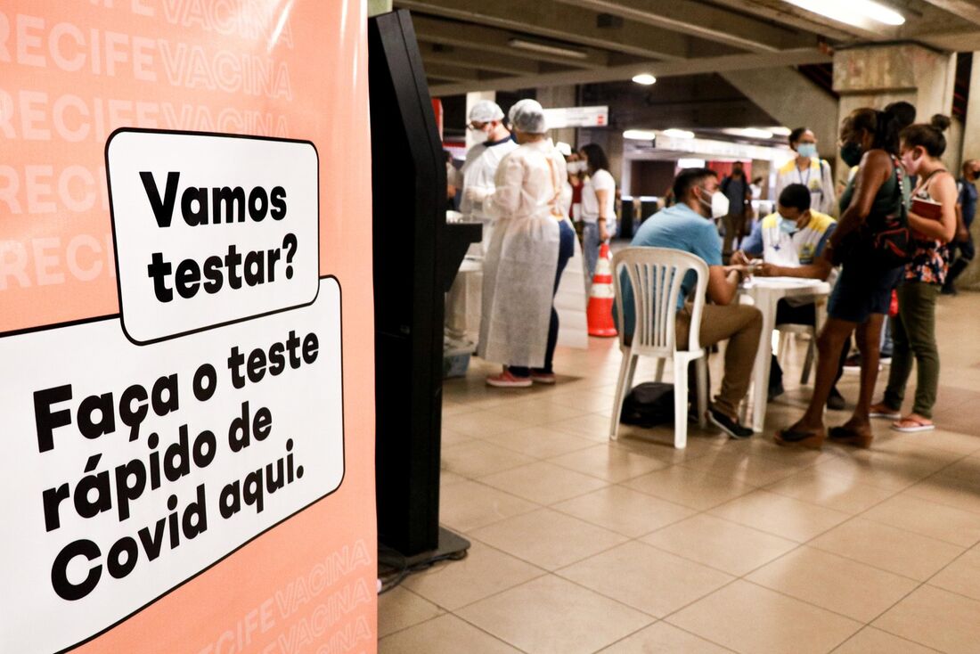 Testagem rápida na Estação Joana Bezerra