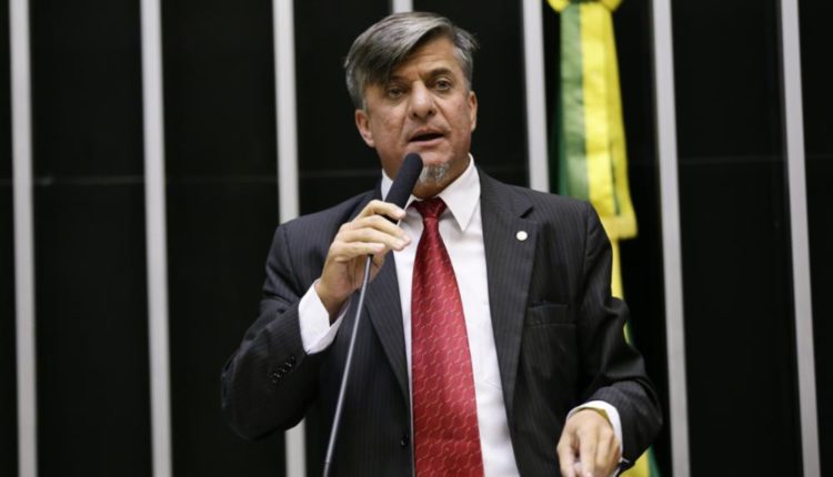 Deputado Boca Aberta (Pros-PR)