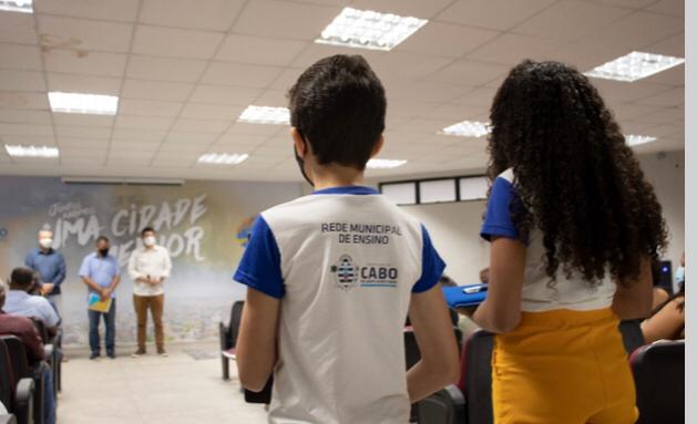 As escolas funcionarão de segunda a sexta-feira em dois turnos consecutivos