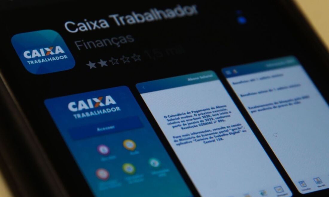 O app está disponível gratuitamente nas lojas de aplicativos com o nome Caixa Trabalhador