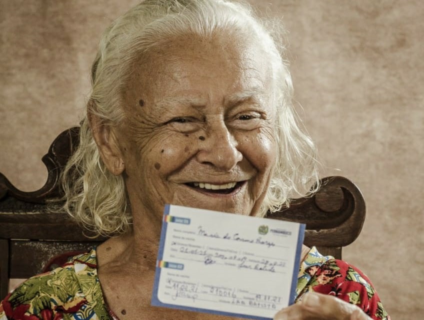 Dona Carminha tem 84 anos e vive há 18 anos no Lar