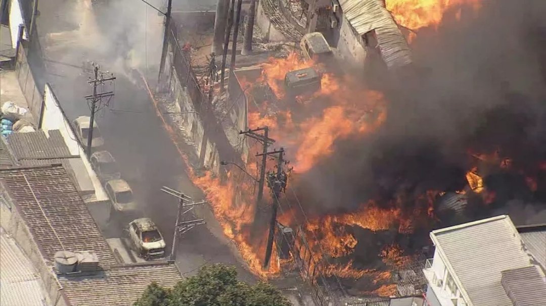 Incêndio em Barueri, SP