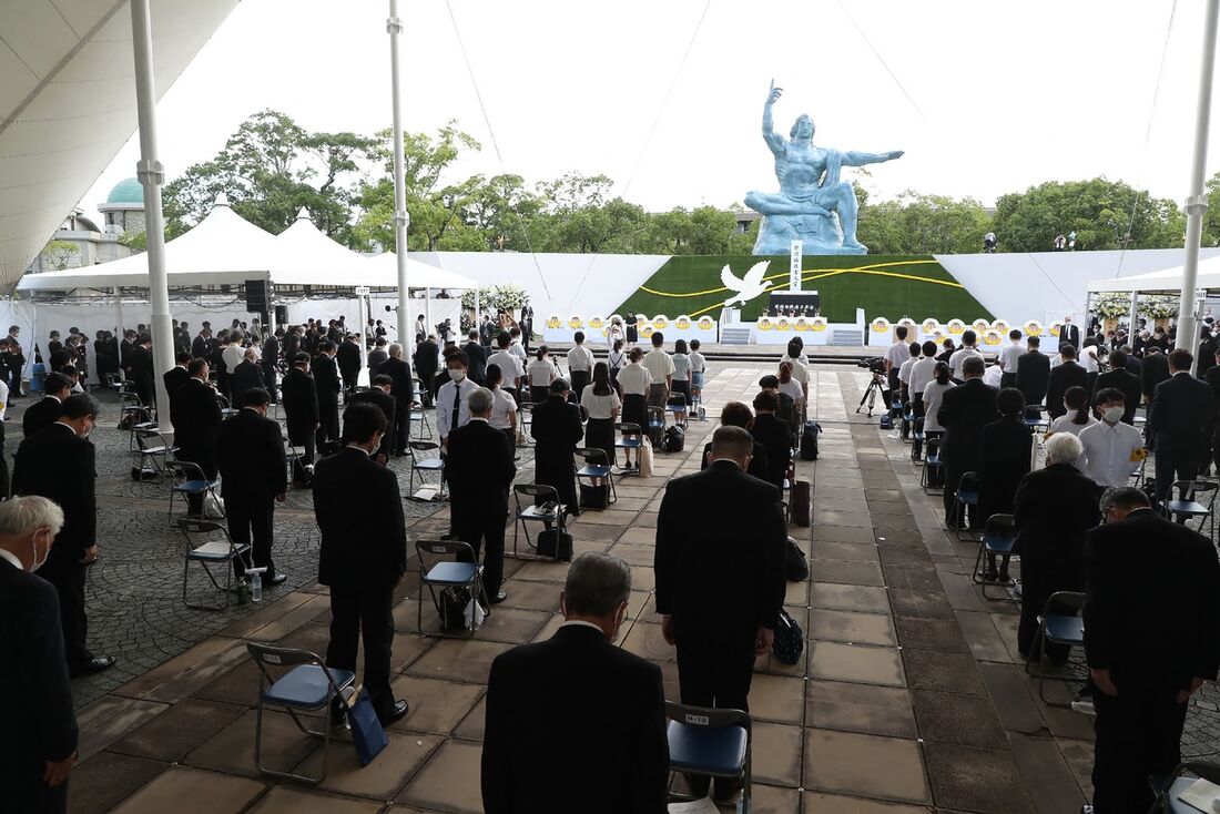 Monumento em homenagem às vítimas da bomba atômica em Nagasaki