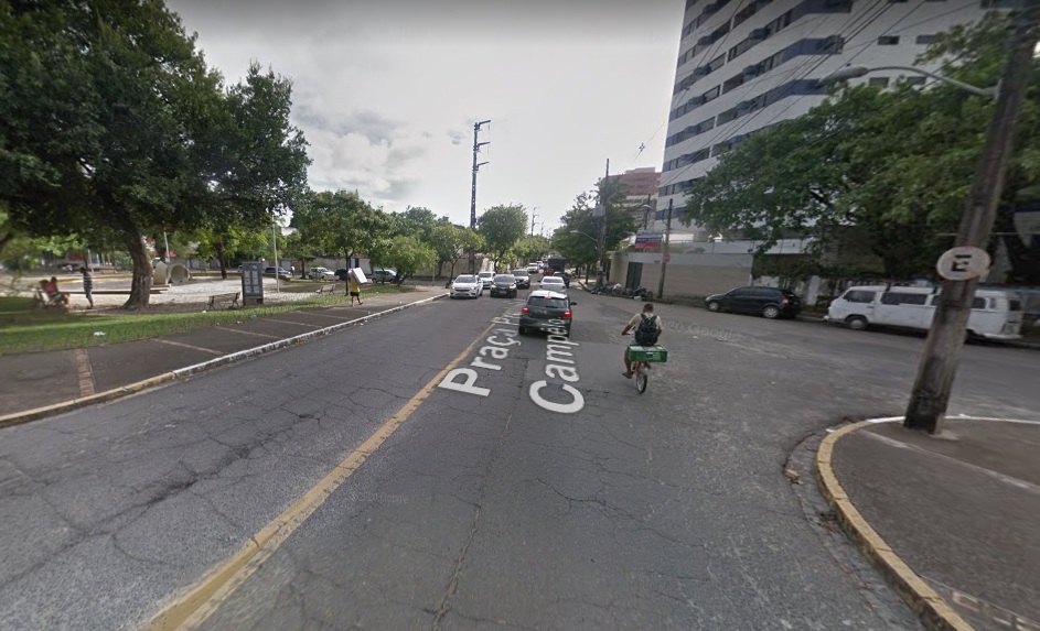 Rua Marquês de Maricá, no bairro da Torre