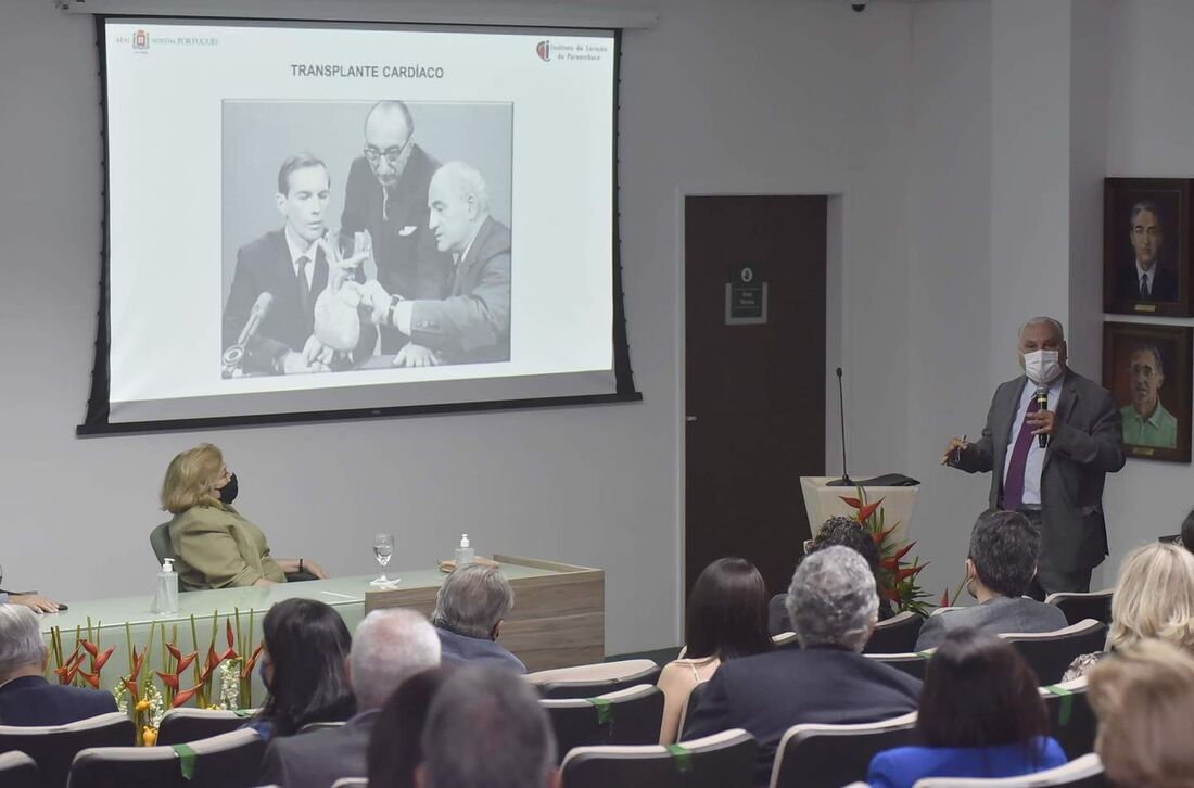 Cirurgião Carlos Moraes foi um dos palestrantes do evento