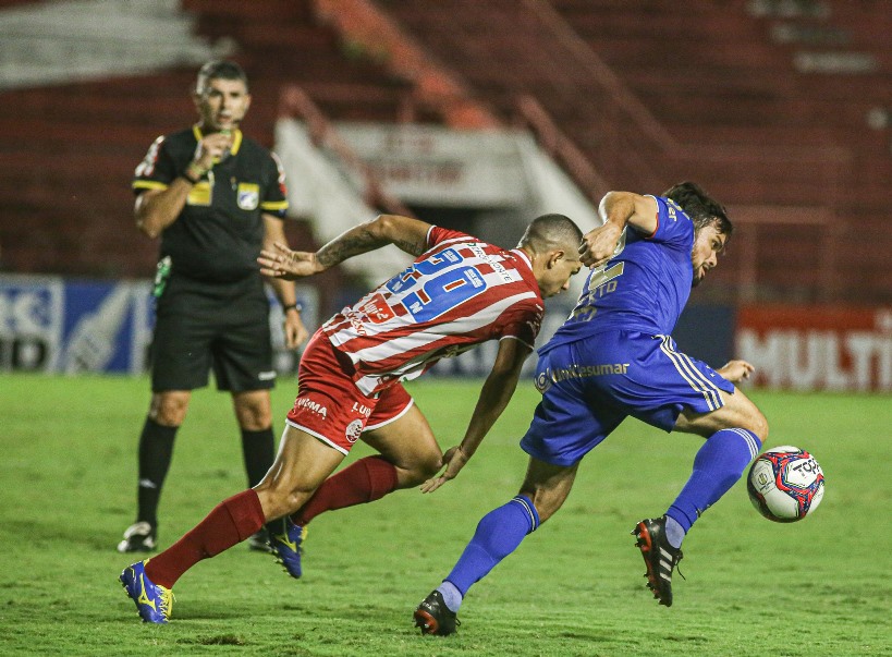 Lances de Náutico x Cruzeiro