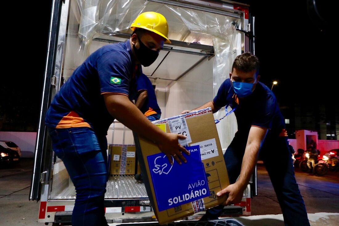 Chegada de vacinas a Perambuco