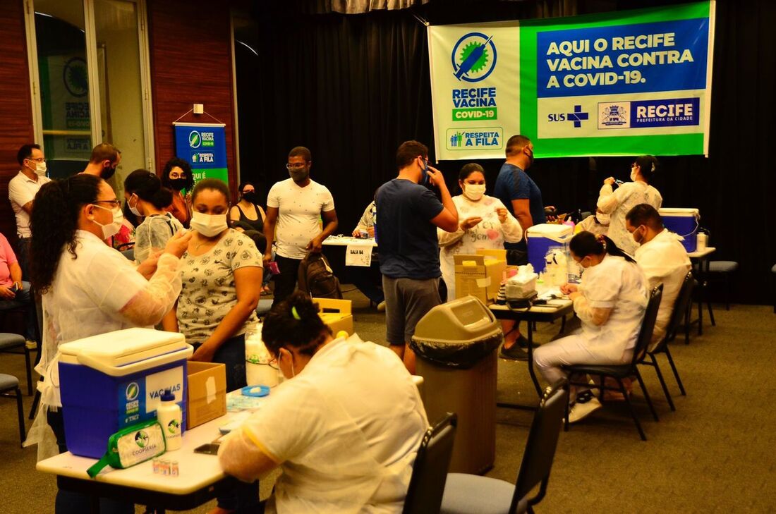 Vacinação contra a Covid-19 no Recife