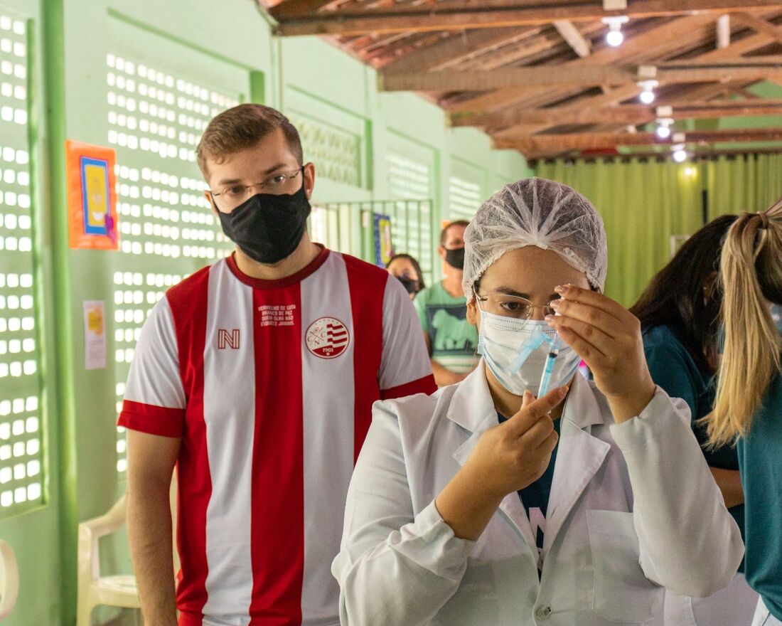 Vacinação em Bezerros, no Agreste de Pernambuco