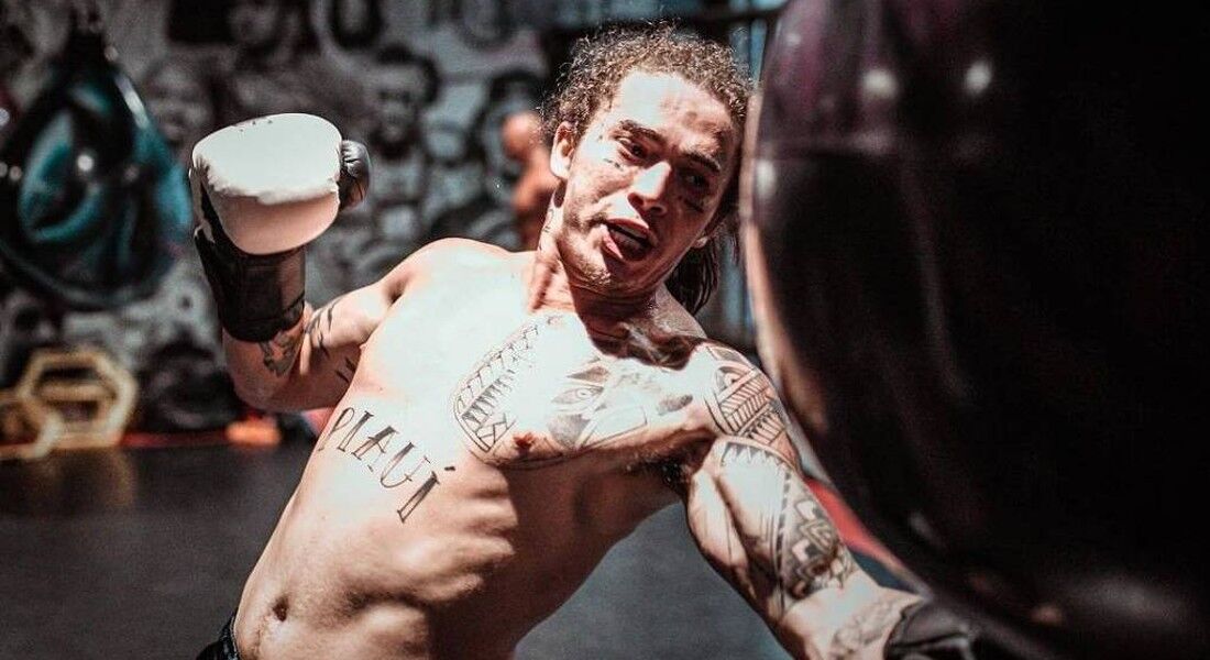 O humorista Whindersson Nunes em treino de boxe