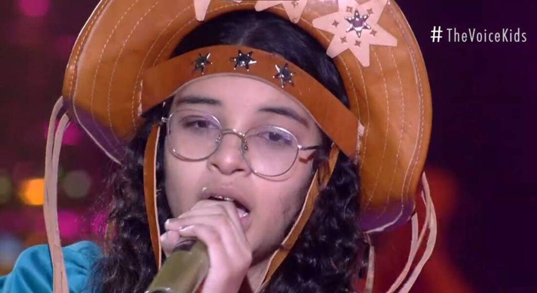 Helloysa do Pandeiro se apresenta no The Voice Kids