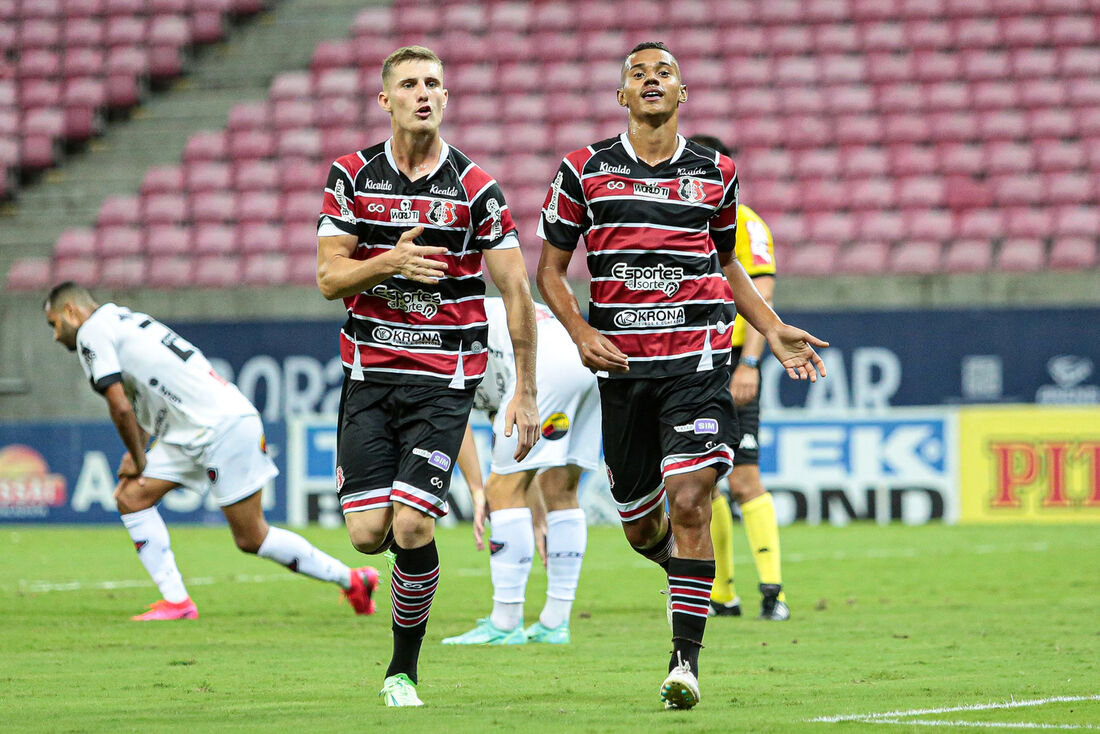 Leo Gaucho e Eduardo, atletas do Santa Cruz