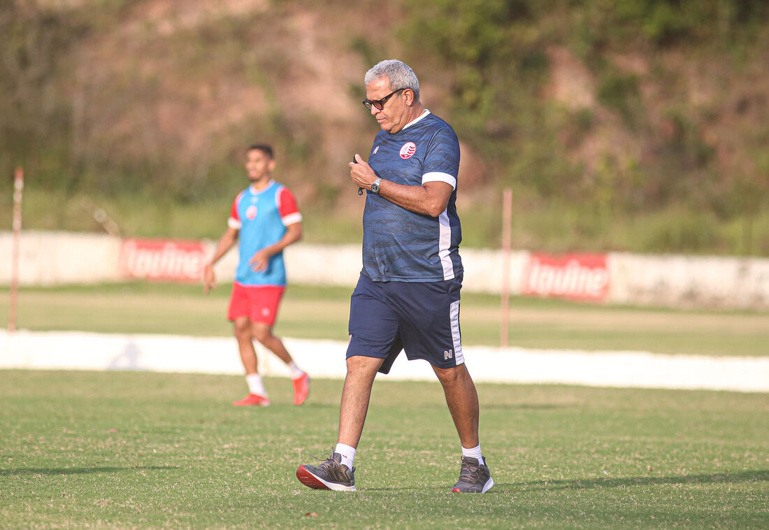 Hélio dos Anjos, treinador do Náutico