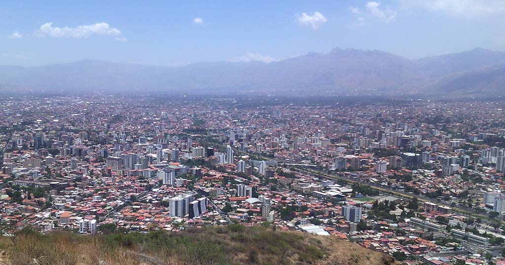 Veículo desviou de sua rota e colidiu com uma pedra deixou pelo menos 14 mortos no leste da Bolívia