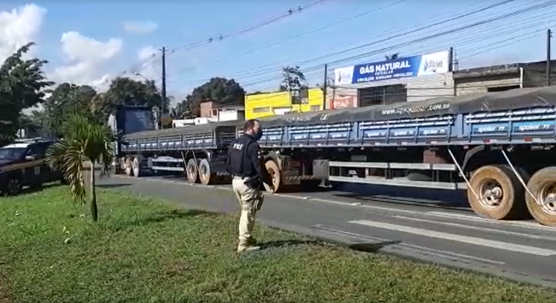 Trechos das vias foram liberadas após algumas horas de protesto