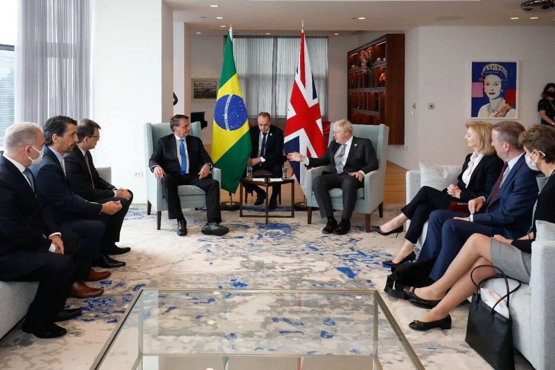 Comitiva de Bolsonaro durante encontro com primeiro-ministro britânico Boris Johnson