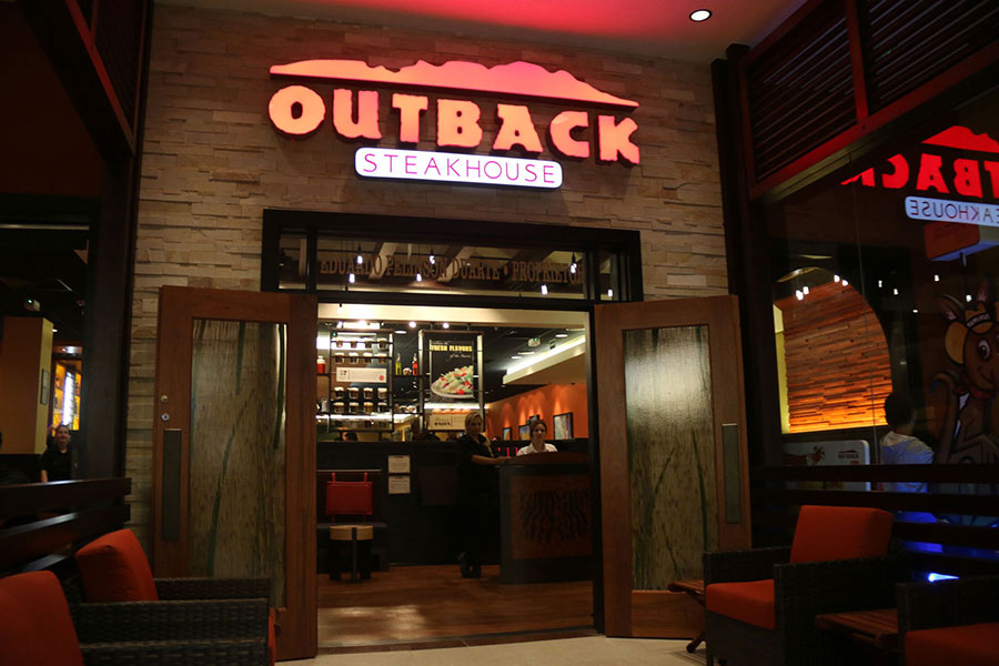 Outback é um dos restaurantes que estudam estratégias para ajuste de preços sem pesar no bolso do cliente