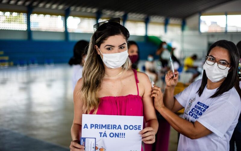 Vacinação de adolescentes contra a Covid-19