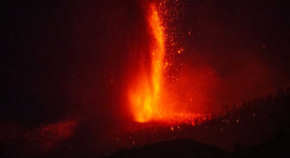 Lava do vulcão Cumbre Vieja