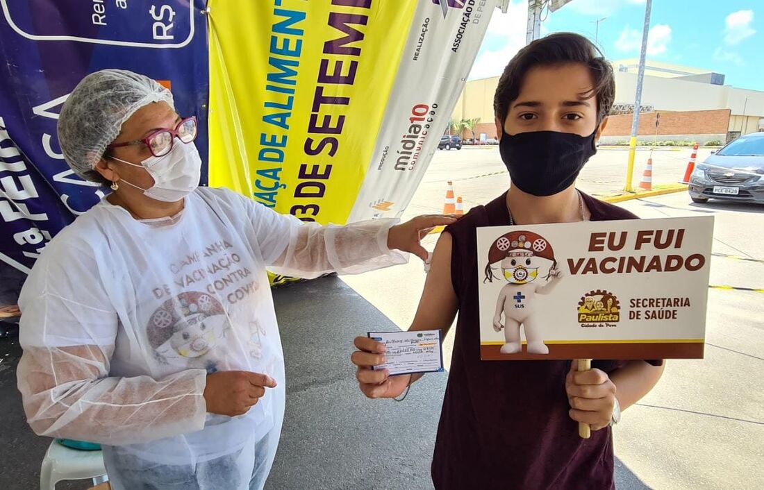 Vacinação contra a Covid-19 em Paulista