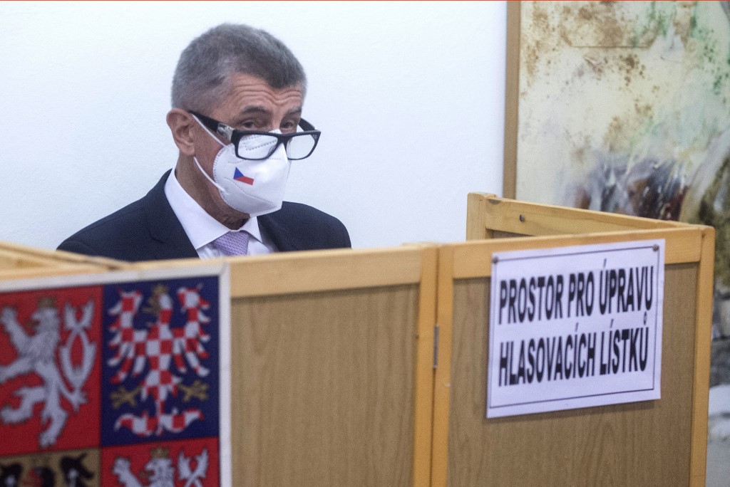 Andrej Babis tenta se reeleger na República Tcheca