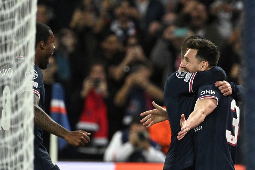 PSG vence pela Champions