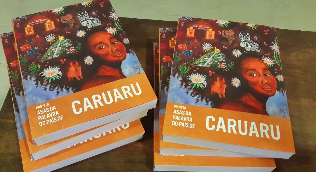 Livro "Asas da Palavra do País de Caruaru"