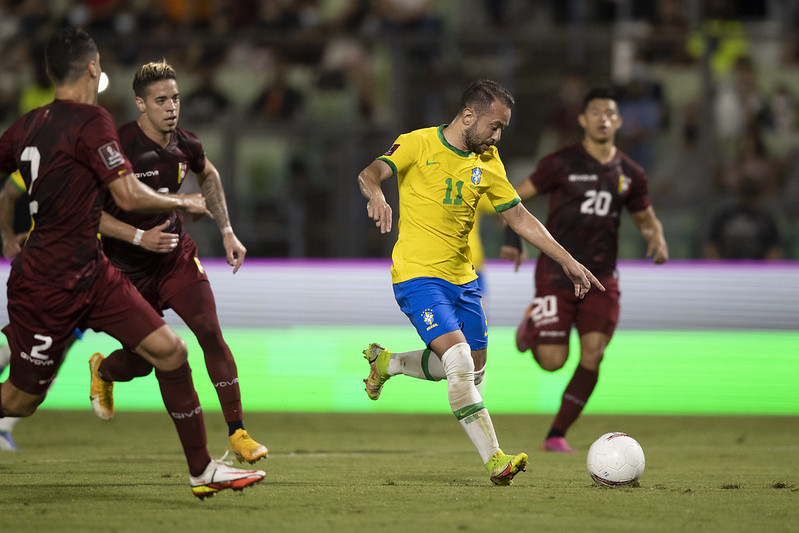 Brasil vence a Venezuela por 1 a 0 em jogo fraco