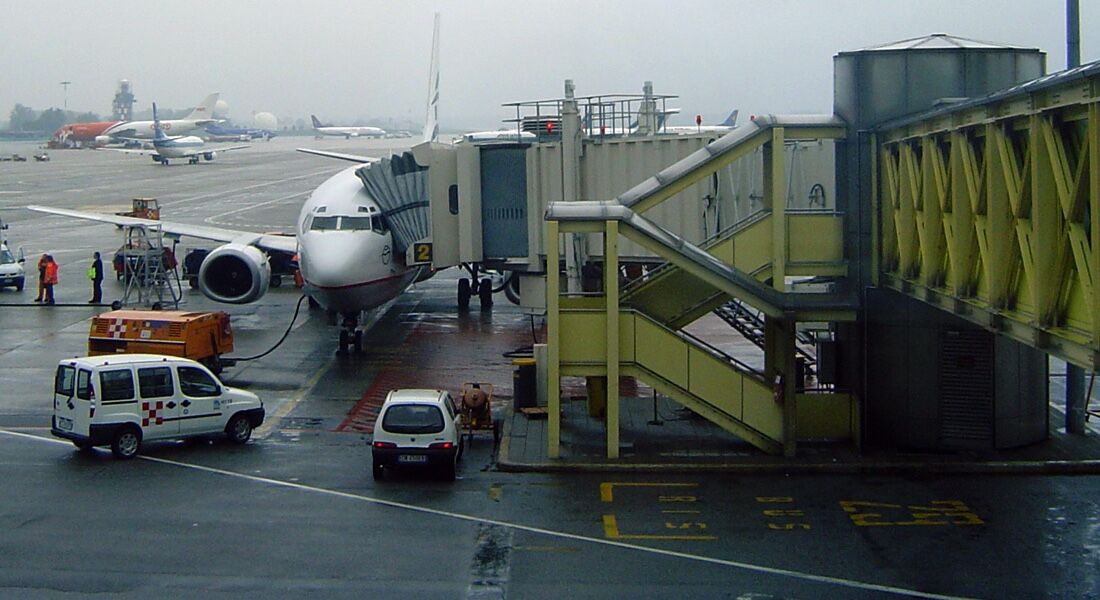 Avião partiu do aeroporto de Linate, em Milão, na Itália