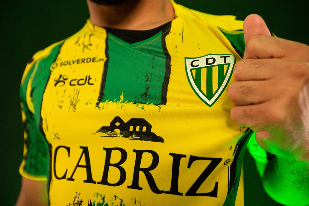 Camisa do Tondela, que disputa a Primeira Liga de Portugal