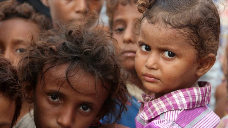 Um número "impactante" de crianças "sobrevive com uma dieta muito pobre