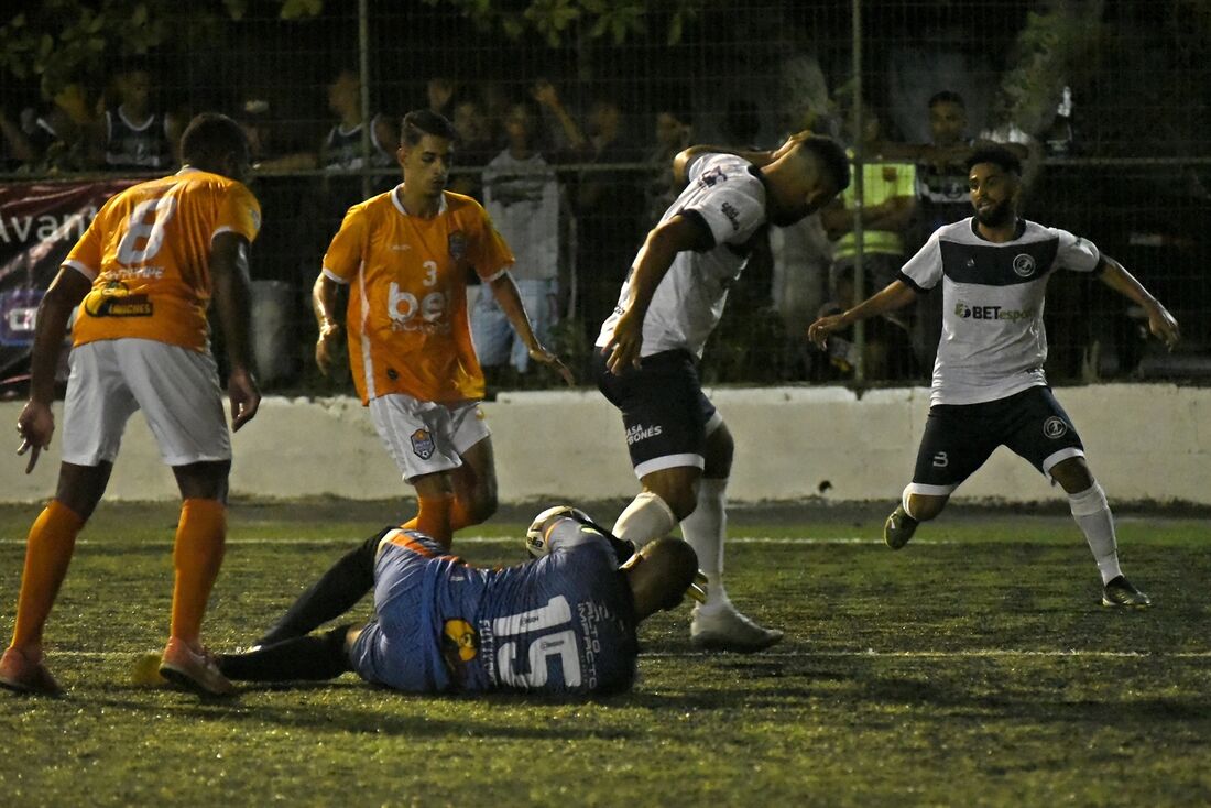 Futebol Inverso