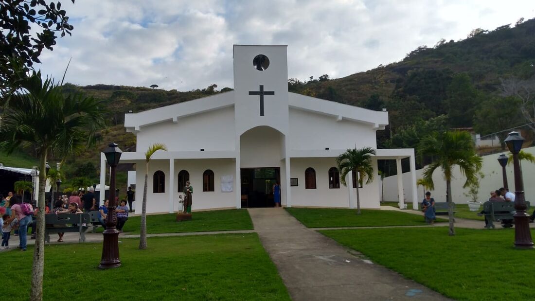 Santuário de Nossa Senhora Aparecida, em Jussaral