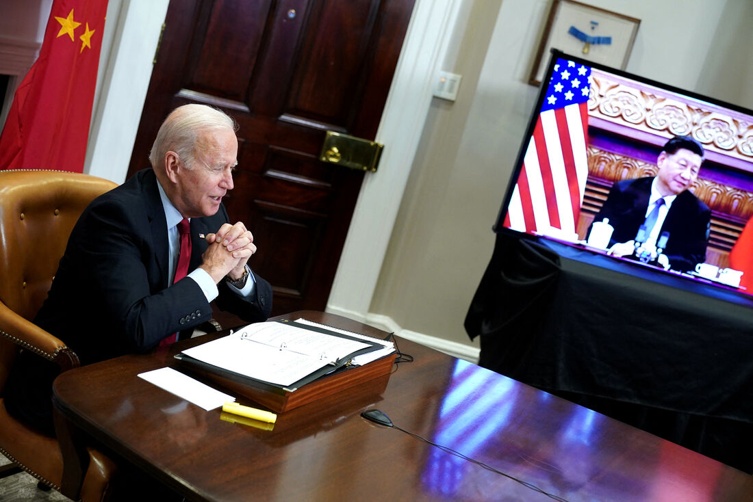 Os presidentes dos Estados unidos, Joe Biden, e da China, Xi Jinping se reuniram por videoconferência nesta terça-feira (16)