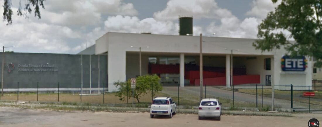 Escola Técnica Estadual Alcides do Nascimento Lins, em Camaragibe