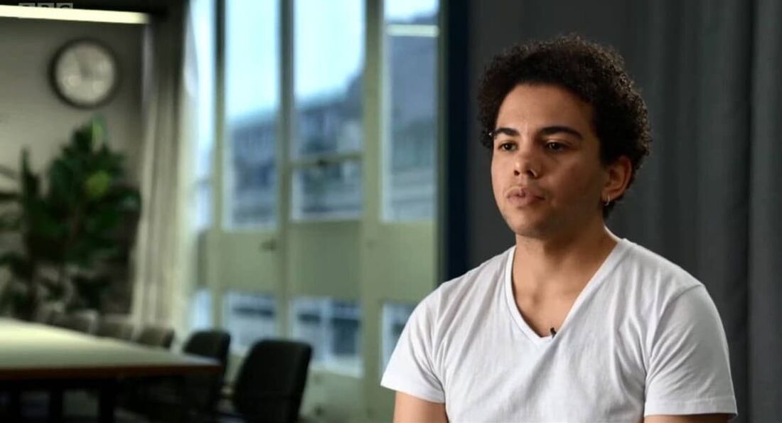 Keira Bell, uma ativista da 'destransição' no Reino Unido 