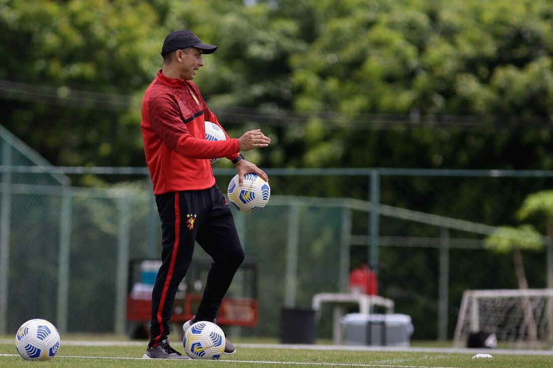 Gustavo Florentín, técnico do Sport