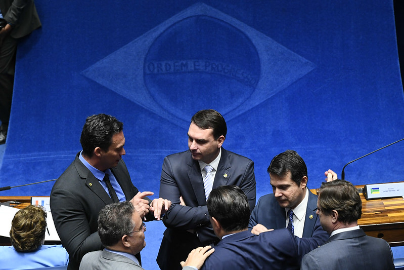 Flávio Bolsonaro no plenário do Senado Federal 