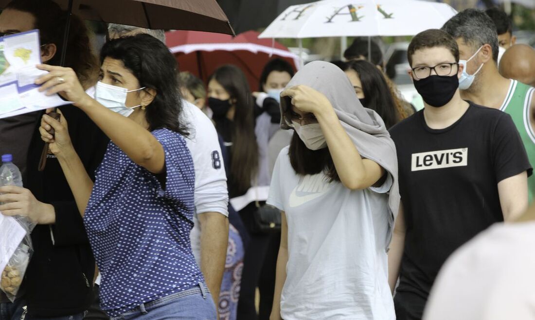 Estudantes deixam locais de prova do Enem