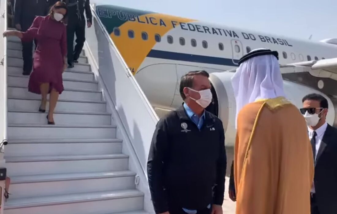 Bolsonaro chega a Dubai para viagem de 6 dias pelo Oriente Médio