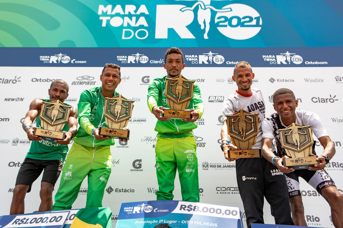 Justino Pedro da Silva, da equipe de Petrolina, foi o primeiro colocado na Maratona do Rio