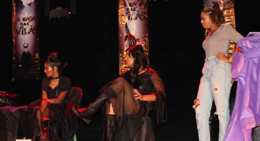 Espetáculo "Papo de Vilãs"