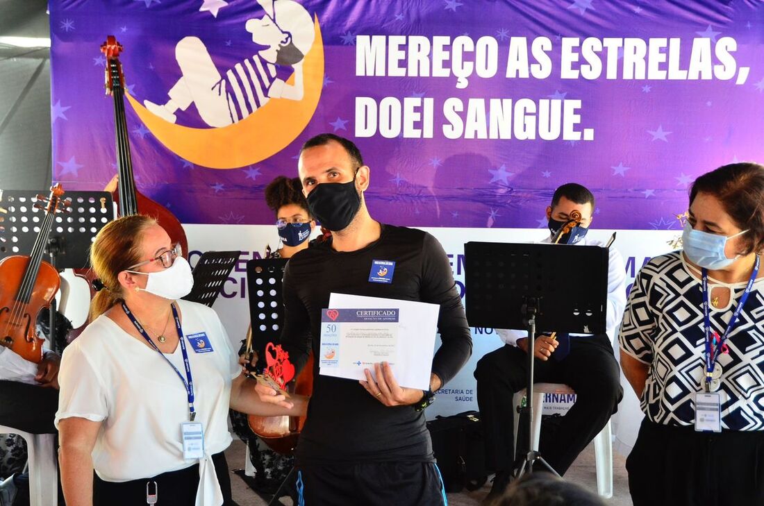 Campanha do HEMOPE para doação de sangue. 