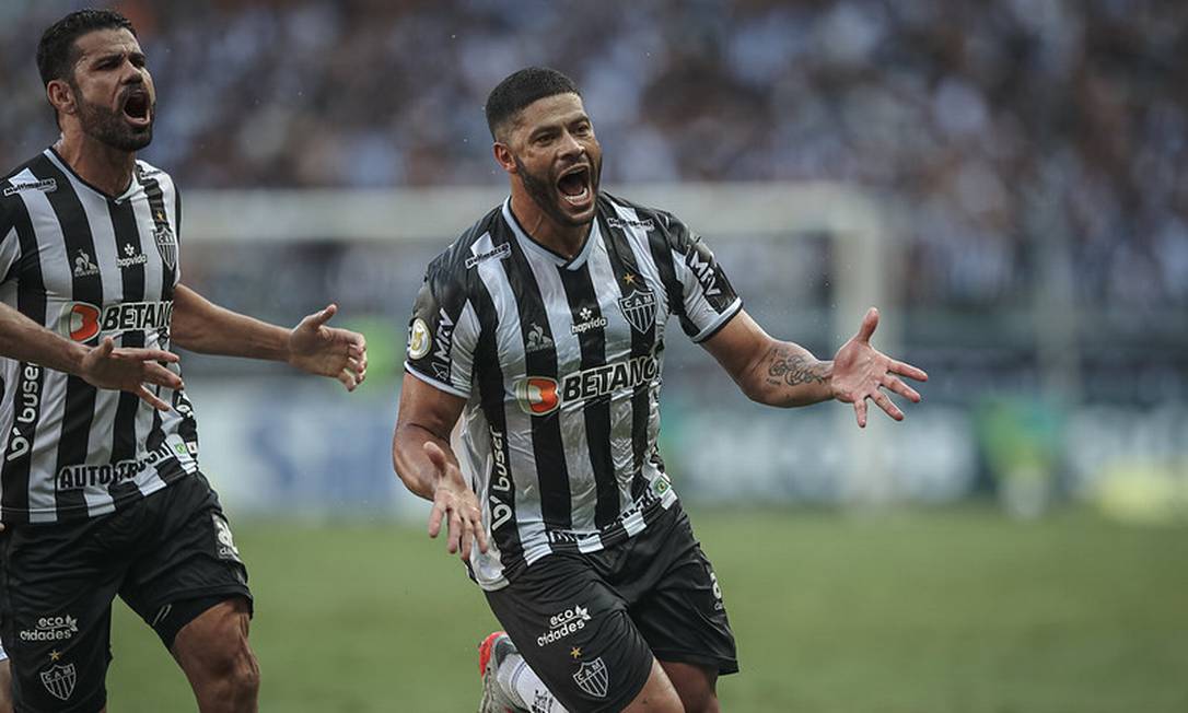 Hulk marcou os dois gols do Atlético-MG sobre o Fluminense