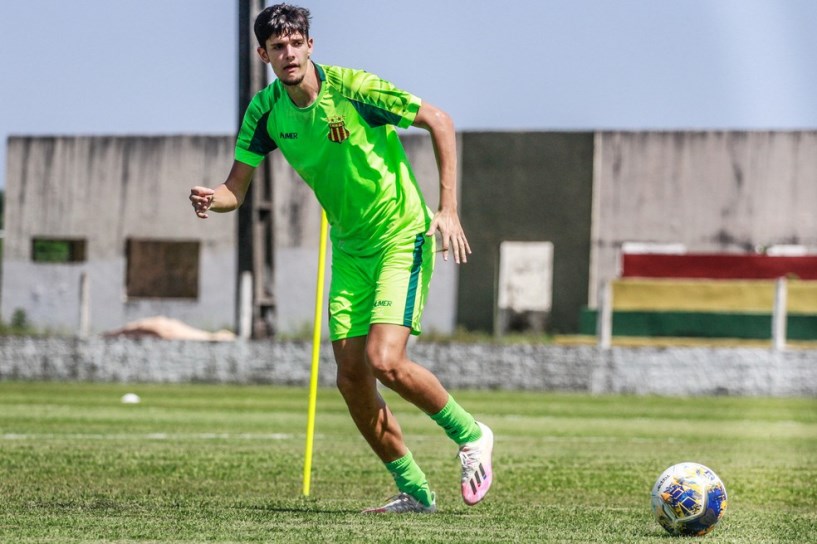 Lucão, novo reforço do Santa