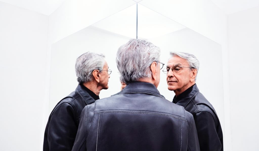 Caetano Veloso se apresenta no Teatro Guararapes em maio