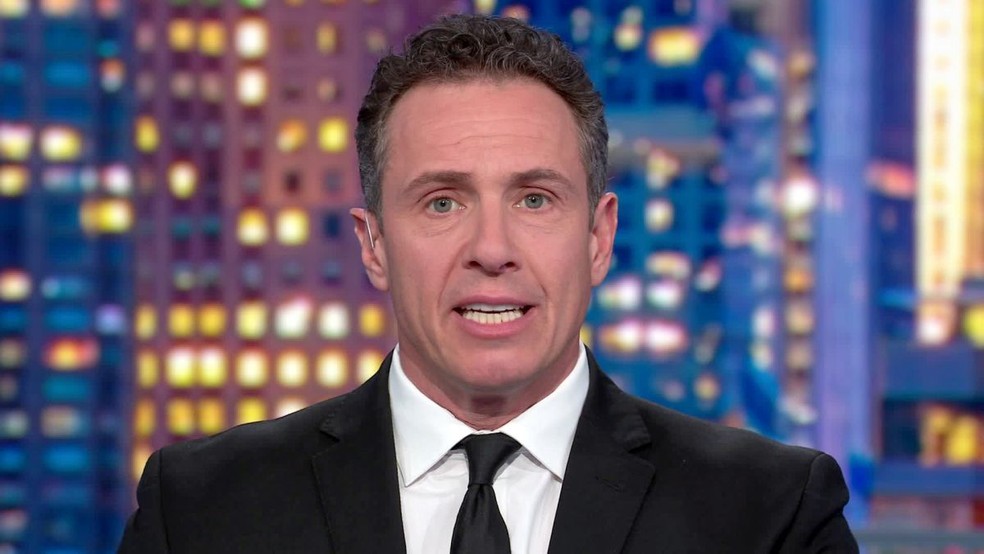 Chris Cuomo apresentava o jornal das nove da noite na CNN